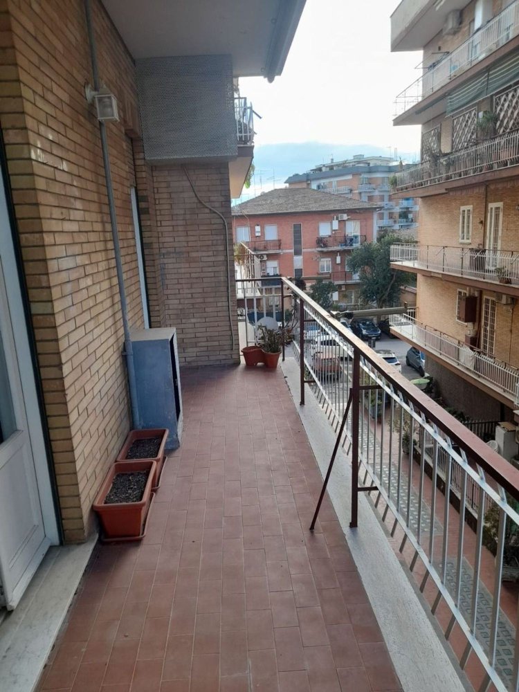3 rooms Apartment in Ciampino, Italy No. 236262