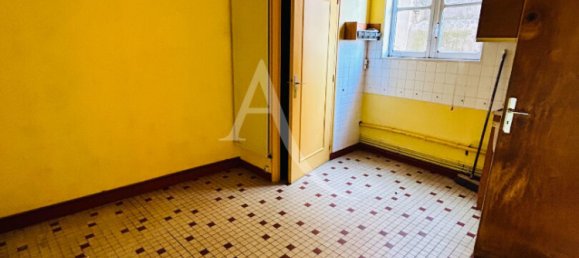 2 Schlafzimmer Haus in Chateau-Renault, France, Nr. 85604 5