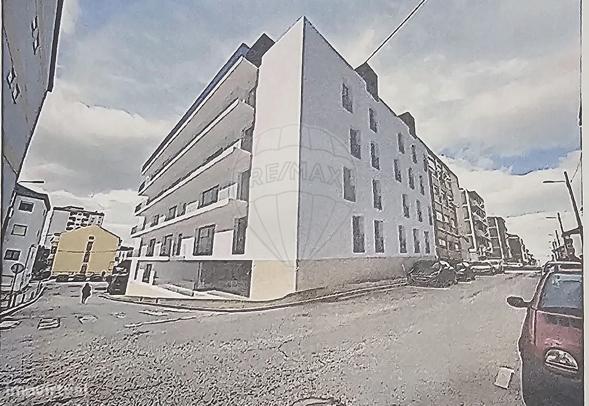 9 bedrooms Building in Barreiro, Portugal No. 123434