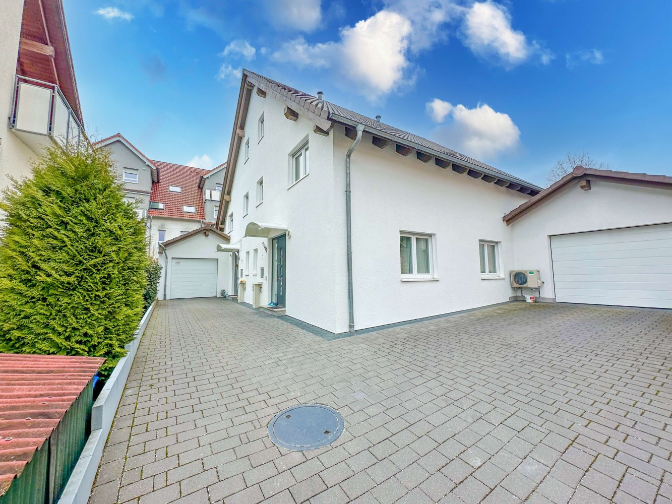 4 bedrooms Townhouse in Baden-Wurttemberg, Germany No. 66099