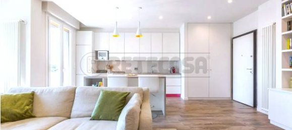 2 bedrooms Apartment in Carrara, Italy No. 299420 2