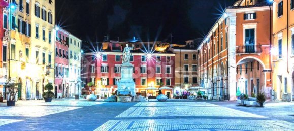 2 bedrooms Apartment in Carrara, Italy No. 299420 12