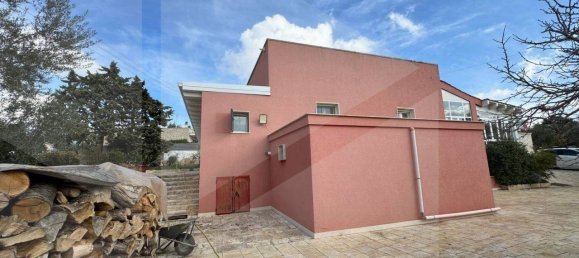 5 bedrooms Villa in Monopoli, Italy No. 17845 99