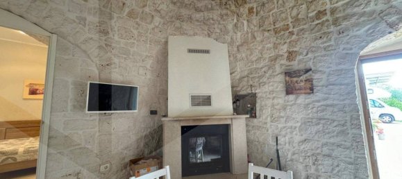 5 bedrooms Villa in Monopoli, Italy No. 17845 13