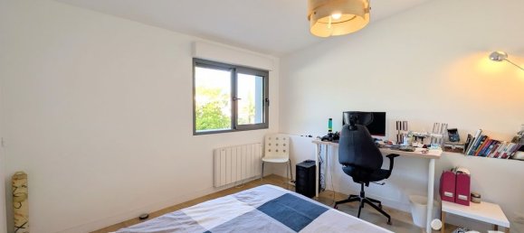 3 bedrooms House in Le Bouscat, France No. 296961 2