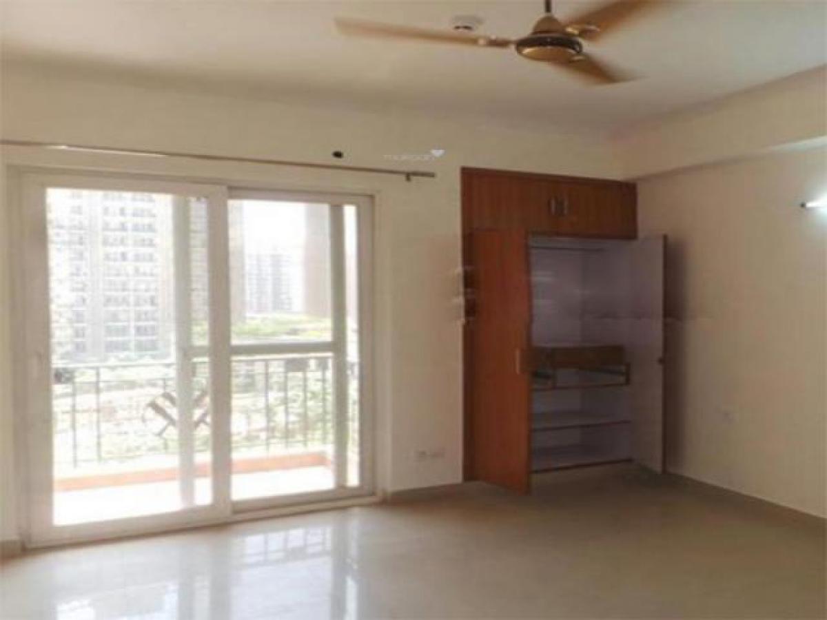 Casa T3 em Noida, India N.º 68112