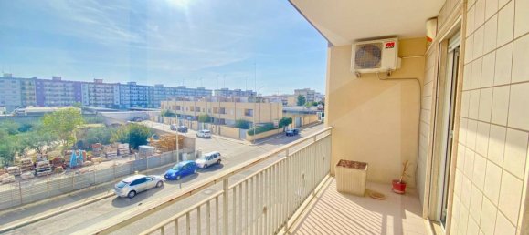 3 rooms Apartment in Bitonto, Italy No. 23986 4