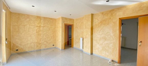 3 rooms Apartment in Bitonto, Italy No. 23986 5