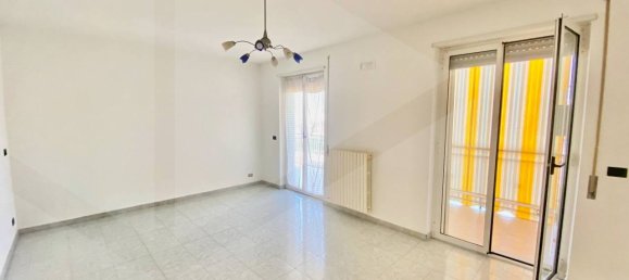 3 rooms Apartment in Bitonto, Italy No. 23986 10