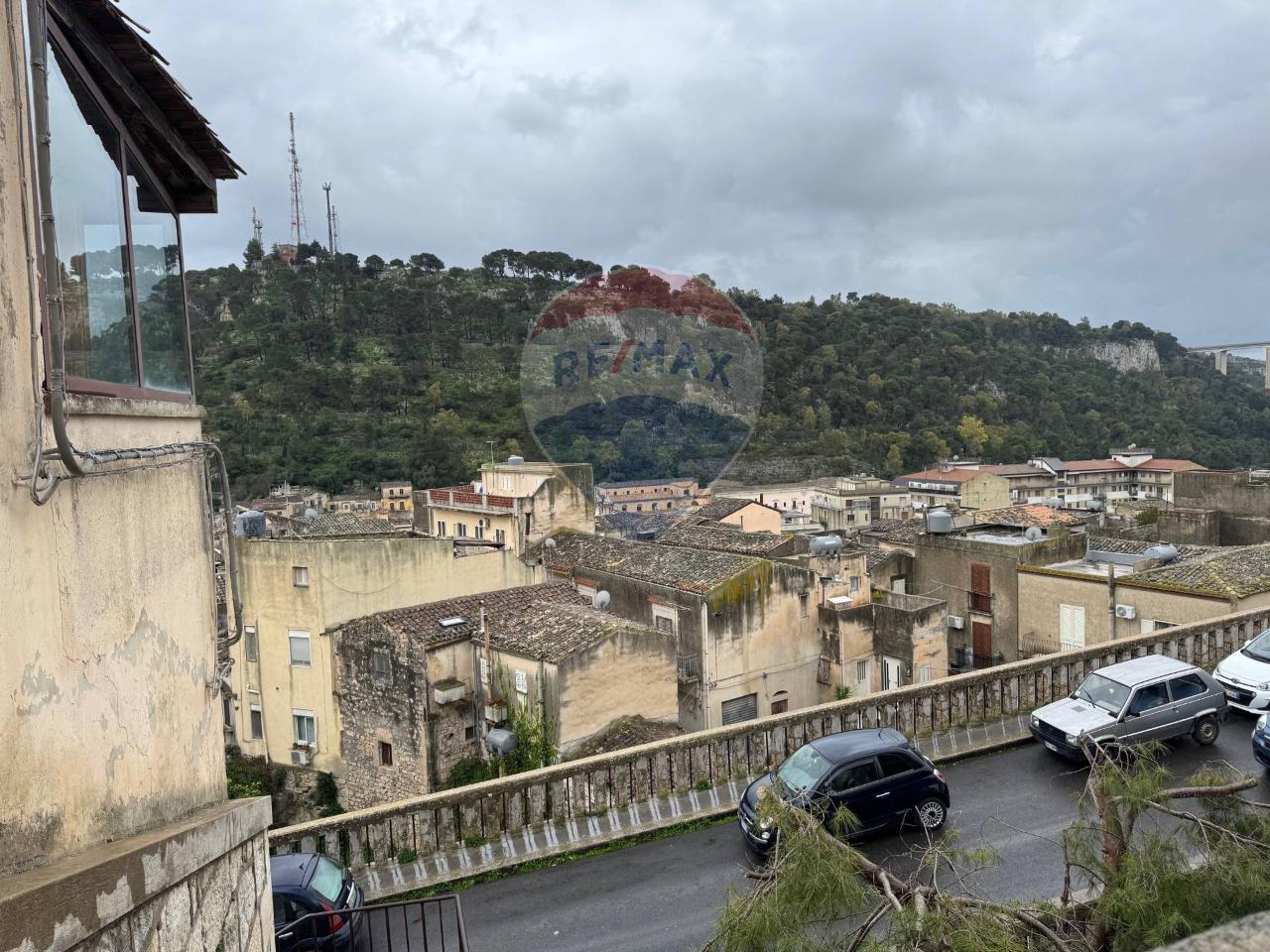 6 rooms House in Modica, Italy No. 172989