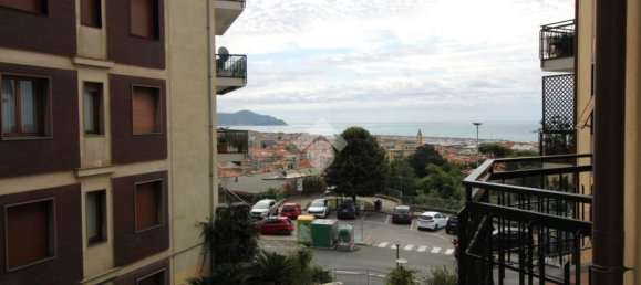 Квартира с 3 спальнями в Кьявари, Италия № 327468 6