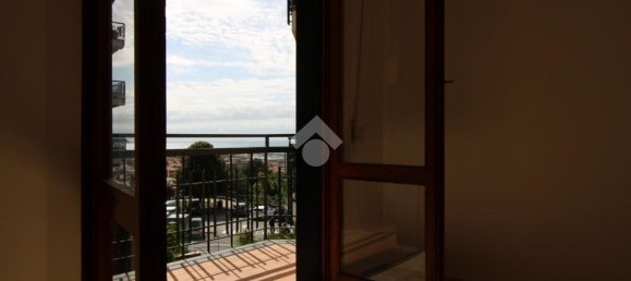 Квартира с 3 спальнями в Кьявари, Италия № 327468 10