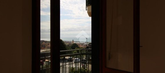 Квартира с 3 спальнями в Кьявари, Италия № 327468 3