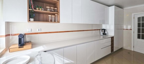 3 bedrooms Apartment in Lisbon, Portugal No. 202716 11