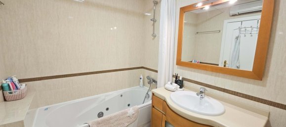 3 bedrooms Apartment in Lisbon, Portugal No. 202716 22