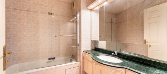 Dúplex de 3 dormitorios en Paris, France No. 299073 11