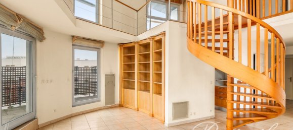 Dúplex de 3 dormitorios en Paris, France No. 299073 2