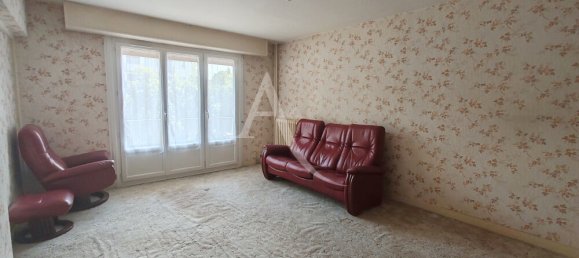 3 bedrooms Apartment in Blois, France No. 260175 2