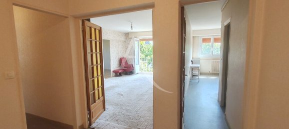 3 bedrooms Apartment in Blois, France No. 260175 8