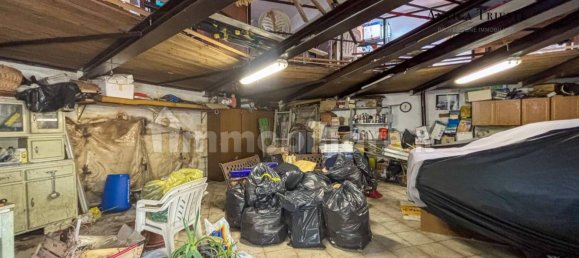  مرآب في Trieste, Italy 150متر مربع رقم 338858 3