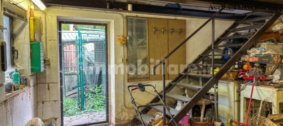  مرآب في Trieste, Italy 150متر مربع رقم 338858 5