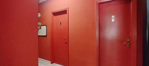 5-Zimmer Gewerbliche Immobilie in Bari, Italy, Nr. 118717 10