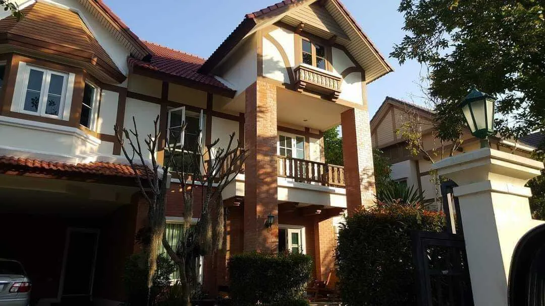 Casa de 4 dormitorios en Chiang Mai, Thailand No. 72072