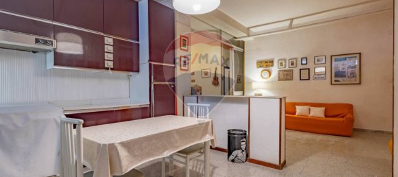 1 room Commercial property in Bari, Italy No. 311411 8