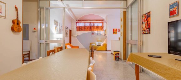 1 room Commercial property in Bari, Italy No. 311411 16