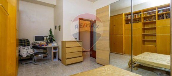 1 room Commercial property in Bari, Italy No. 311411 24