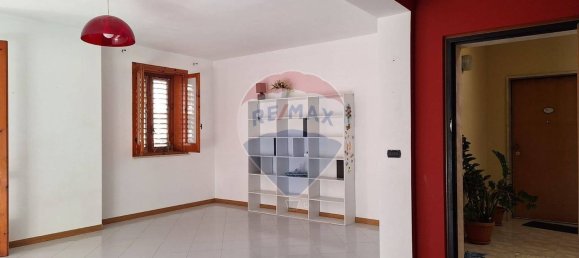 Квартира с 7 комнатами в Ното, Италия № 121074 8