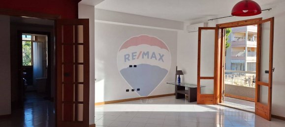 Квартира с 7 комнатами в Ното, Италия № 121074 9