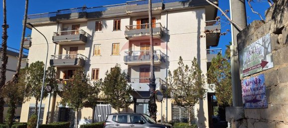 Квартира с 7 комнатами в Ното, Италия № 121074 2