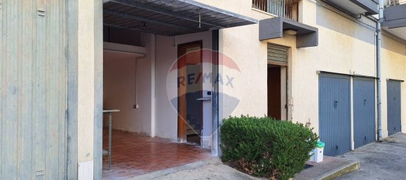 Квартира с 7 комнатами в Ното, Италия № 121074 6