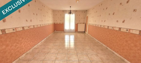 3 bedrooms House in Urvillers, France No. 317142 2