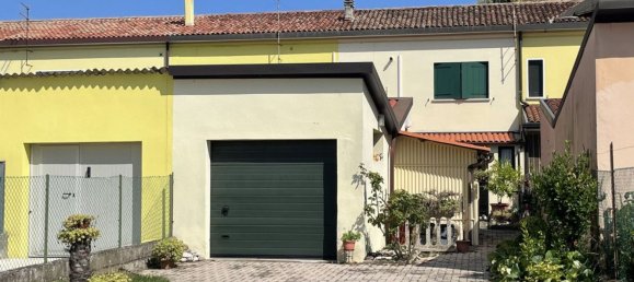 3 rooms House in Piove di Sacco, Italy No. 290161 4