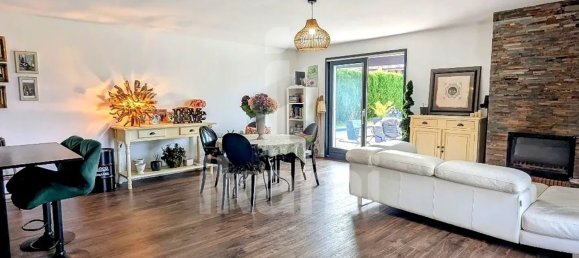 Casa de 3 dormitorios en Saint-Pierre-de-Cherennes, France No. 195078 26