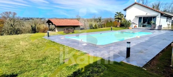 Casa de 3 dormitorios en Saint-Pierre-de-Cherennes, France No. 195078 2