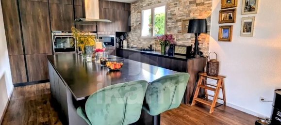 Casa de 3 dormitorios en Saint-Pierre-de-Cherennes, France No. 195078 17