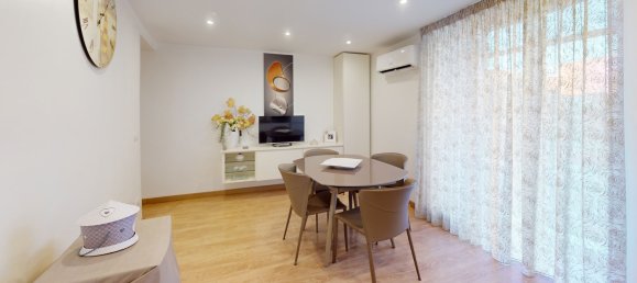 2 bedrooms Apartment in Naples, Italy No. 206775 2