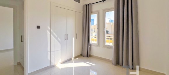 Moradia em banda T3 em The Springs, UAE N.º 28803 10