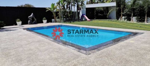 Villa de 5 dormitorios en Oroklini, Cyprus No. 67352 2