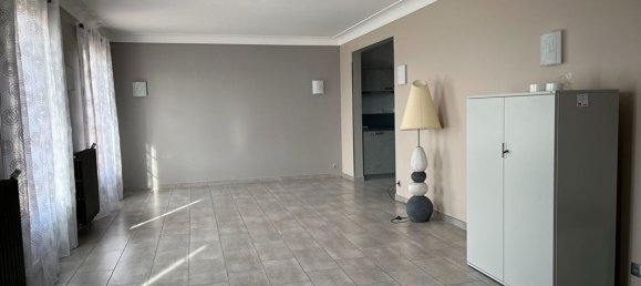 7 bedrooms House in Girolles, France No. 63922 3