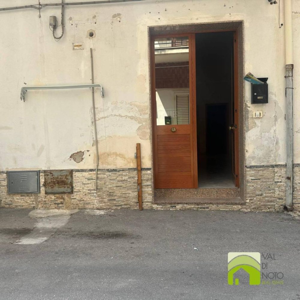1 bedroom House in Noto, Italy No. 356385