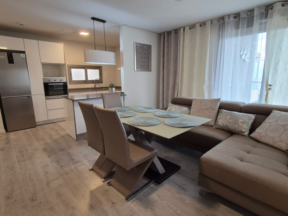 2 bedrooms Penthouse in Alicante, Spain No. 176231