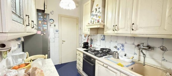 3 rooms Apartment in Rome, Italy No. 22881 8
