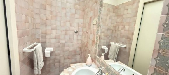 3 rooms Apartment in Rome, Italy No. 22881 21