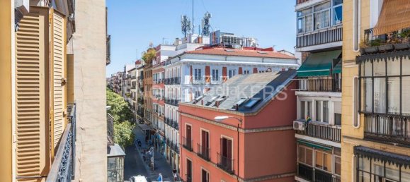 2 bedrooms Apartment in Madrid, Spain No. 135685 6