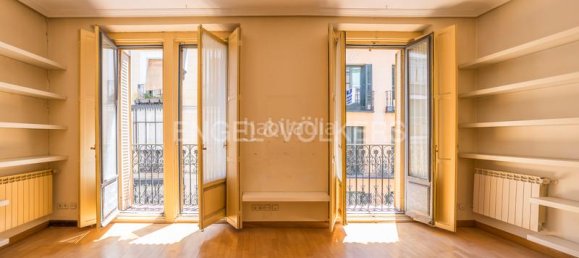 2 bedrooms Apartment in Madrid, Spain No. 135685 4