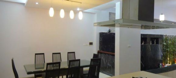 Casa de 4 dormitorios en Tay Ho, Vietnam No. 1787 7